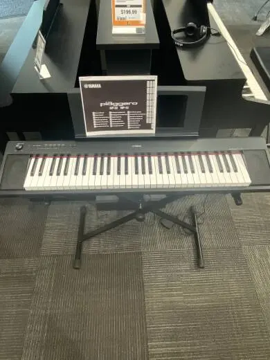 Yamaha - NP12 B